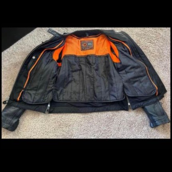 First Class Authentic Leather Jacket - Picture 5 of 5